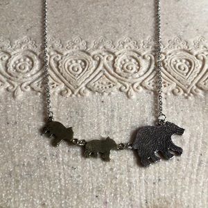 New Momma and 2 cub necklace